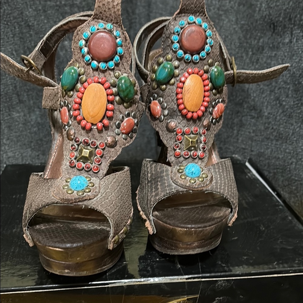 Steve Madden Brown and Red Heels with Ornate Embellishments